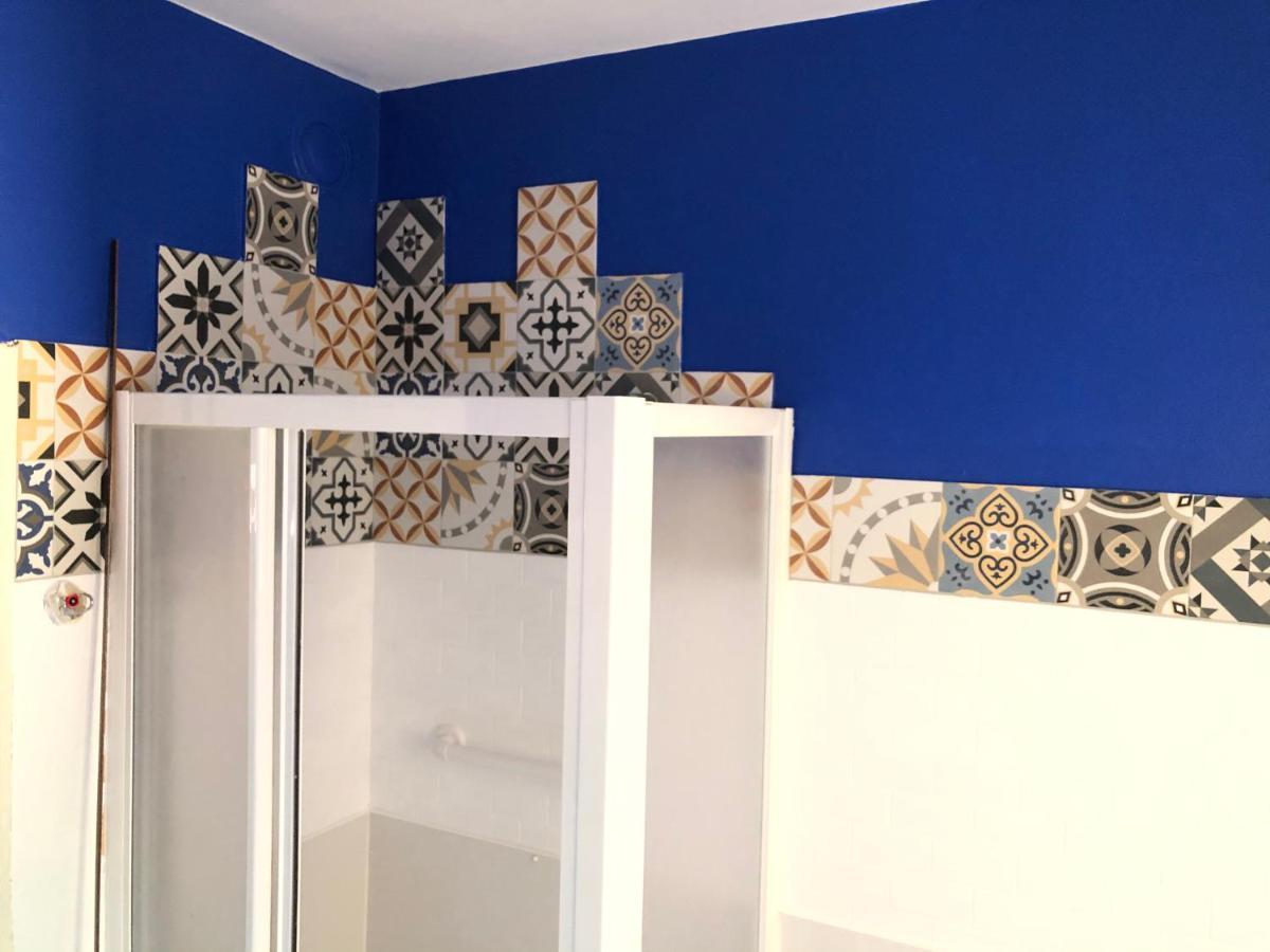 Clua Holiday House Porto Ceresio Buitenkant foto
