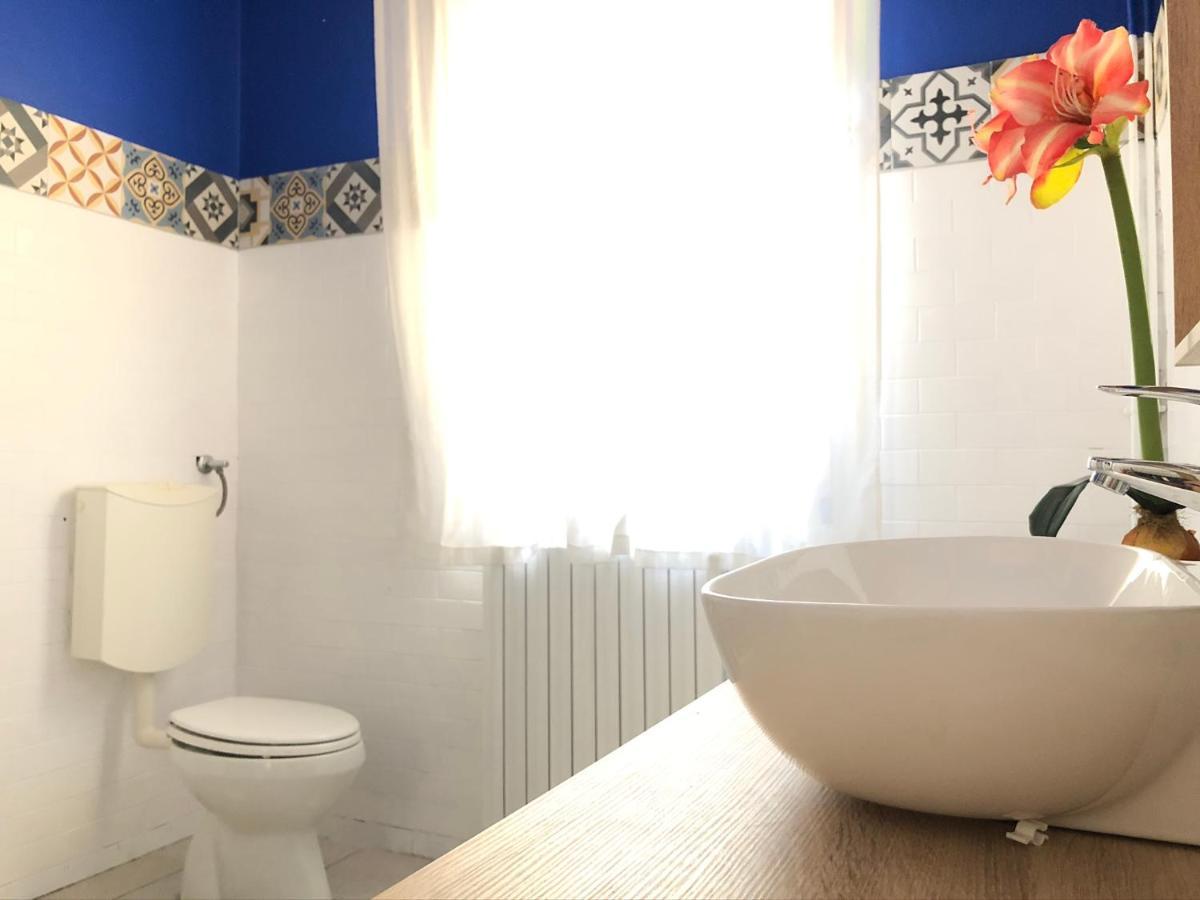 Clua Holiday House Porto Ceresio Buitenkant foto